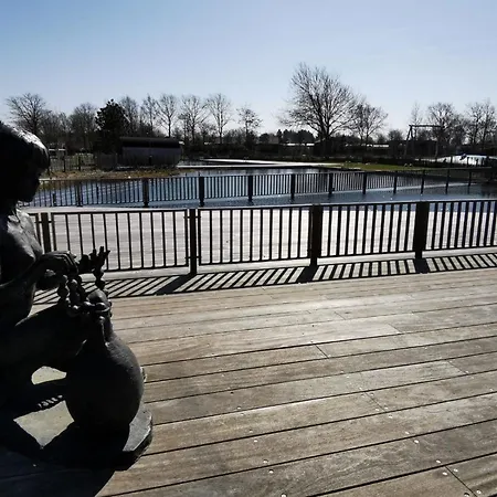 Mimosa2, Klepperstee In *